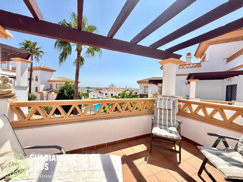 Foto df57abef-69e7-4563-a95d-d6d8dff2b5be. Casa aparellada a sauces de los 44 a Ayamonte ciudad Ayamonte