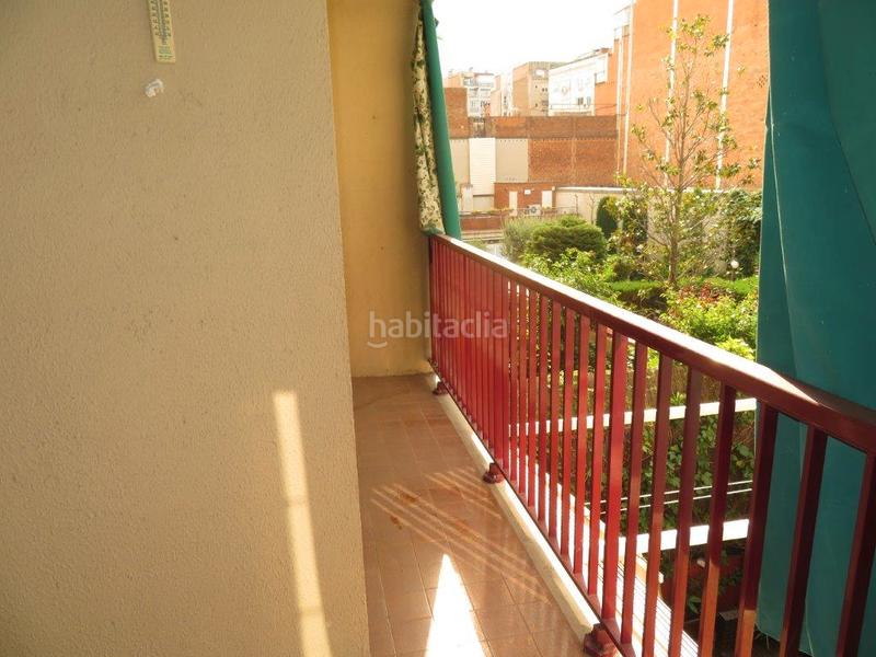 Foto 0689054f-8aee-4a95-abd0-abc09c491ef8. Pis amb xemeneia calefacció aparcament a Putget - Farró Barcelona