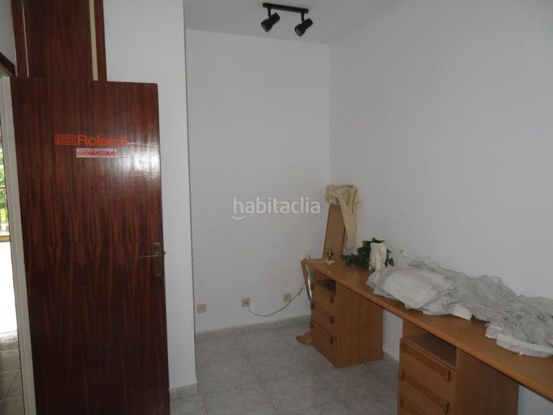 Foto 72559caf-3067-4f4f-bc04-4ae9757c0275. Pis amb xemeneia calefacció aparcament a Putget - Farró Barcelona