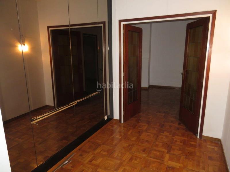 Foto 828e7114-2917-4dee-8f2d-4c076bc1f90f. Pis amb xemeneia calefacció aparcament a Putget - Farró Barcelona