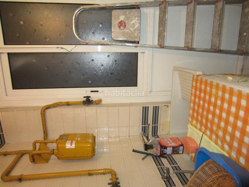 Foto 9e52d6a9-4964-49ad-9d5a-af25c9f8eae2. Pis amb xemeneia calefacció aparcament a Putget - Farró Barcelona