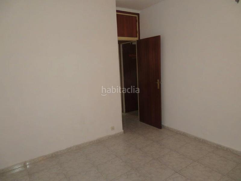 Foto c98b3f50-1365-4318-afb4-8b7b37c06453. Pis amb xemeneia calefacció aparcament a Putget - Farró Barcelona