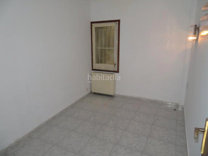 Foto d5f6b24e-c6d3-464d-925c-16f5efc12c25. Pis amb xemeneia calefacció aparcament a Putget - Farró Barcelona