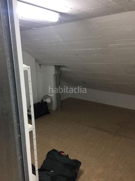 Foto fc87bf7d-f20b-455e-a887-63030fe22701. Pis amb xemeneia calefacció aparcament a Putget - Farró Barcelona