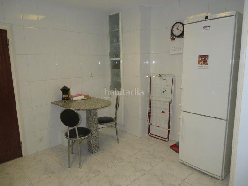 Foto ffca1838-3f8b-4678-a6e5-5ad991dac89c. Pis amb xemeneia calefacció aparcament a Putget - Farró Barcelona