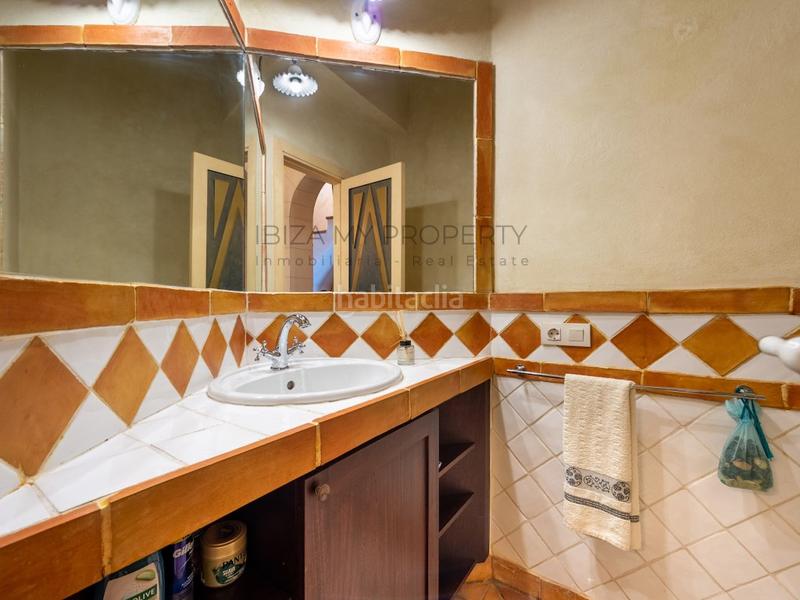 Foto 4d2d0736-be7c-4dee-8681-c199b378e15a. Ático prestigioso ático dúplex en venta en dalt vila en Ibiza