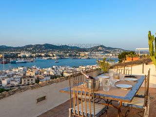 Attique  Carrer de joan roman, 2. Prestigioso ático dúplex en venta en dalt vila