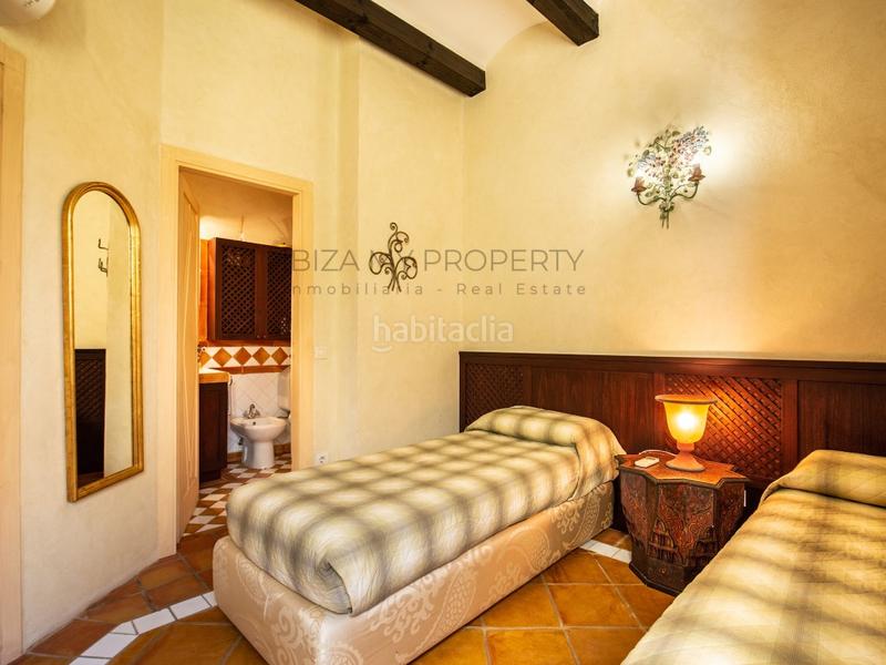 Foto dad1afcd-9270-455c-a2cc-4328d78a9646. Ático prestigioso ático dúplex en venta en dalt vila en Ibiza