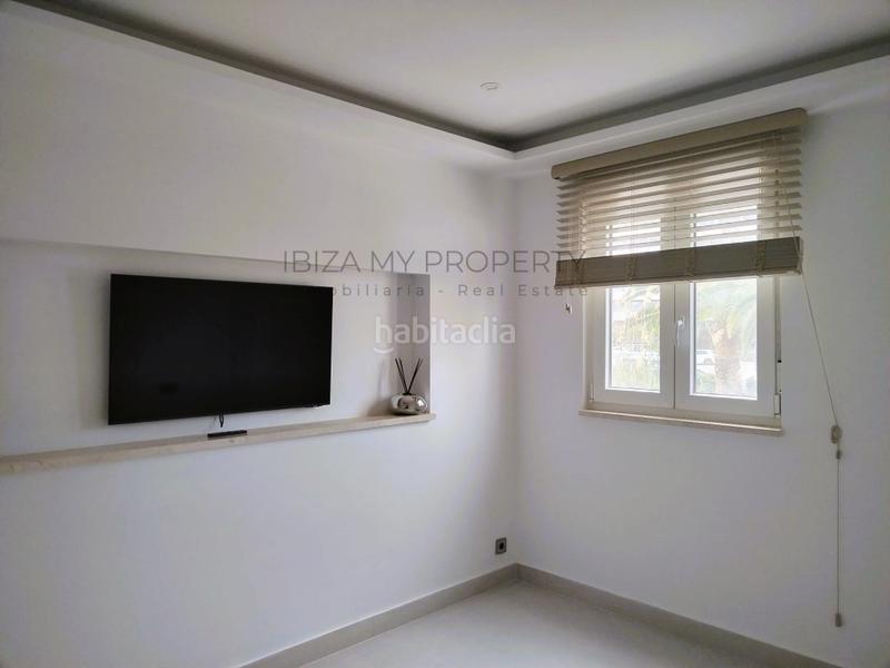 Foto cd7210f8-bc45-4b98-bbcf-0a38eec37660. Piccolo appartamento in Marina Botafoc-Talamanca Ibiza