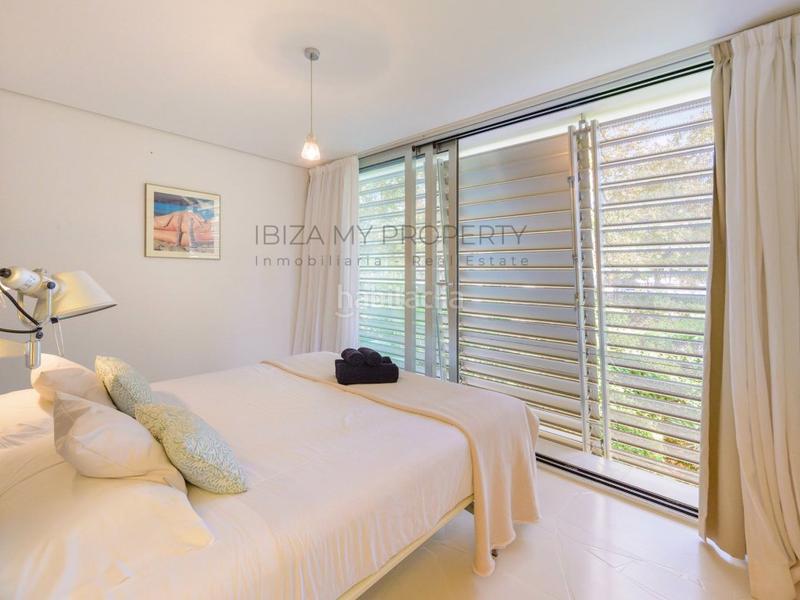 Foto 5262abef-d51e-41b6-a712-d03d55bfb29a. Lloguer apartament amb aparcament piscina a Marina Botafoc-Talamanca Ibiza