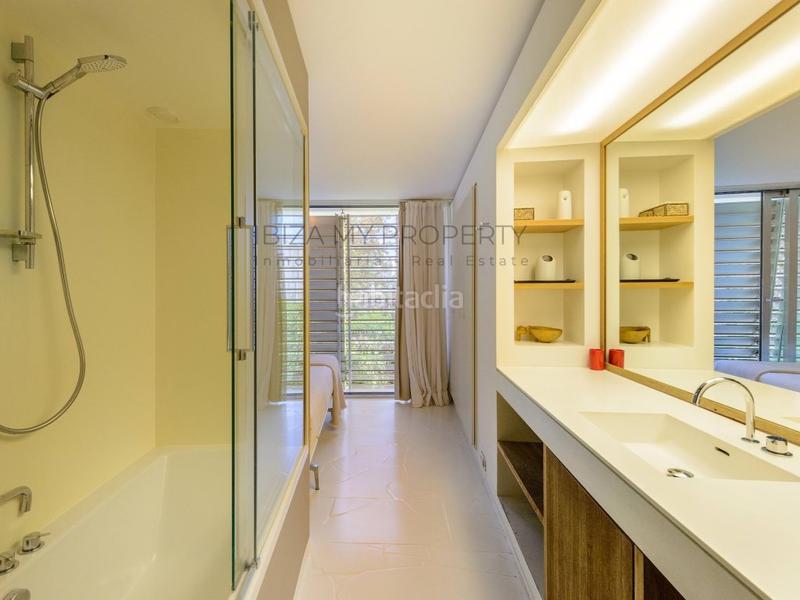 Foto 694237a4-aae2-4d69-819b-7436e0fafdbb. Lloguer apartament amb aparcament piscina a Marina Botafoc-Talamanca Ibiza