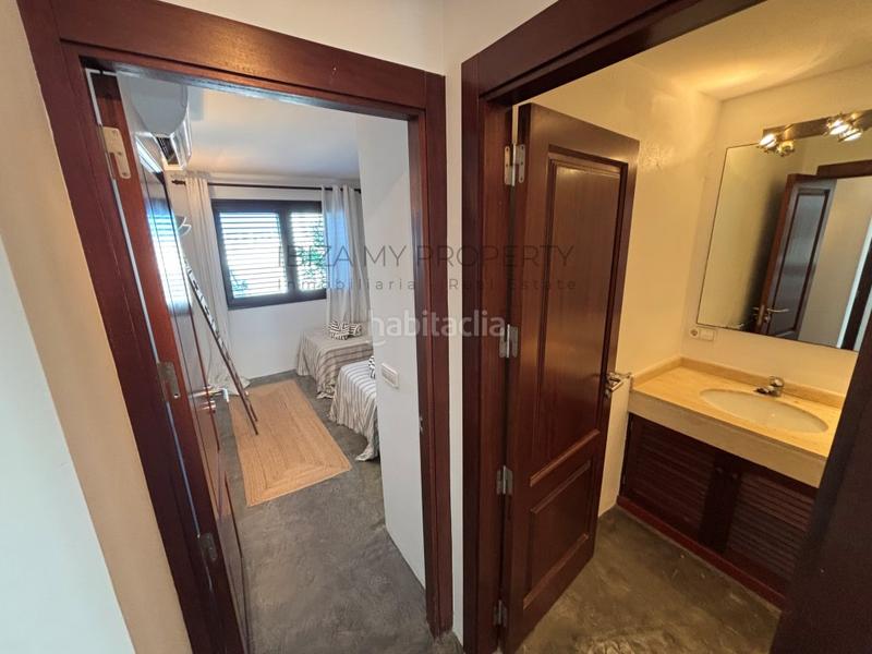 Foto ff43b7d2-9846-4a80-84e9-d84c2a62eedb. Rent apartment with parking in Cala Vedella-Cala Tarida Sant Josep de sa Talaia