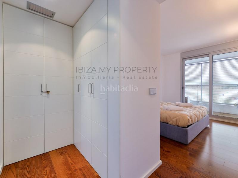 Foto 2f809860-28e3-43ad-a114-1417db351c03. Location appartement avec parking piscine dans Marina Botafoc-Talamanca Ibiza