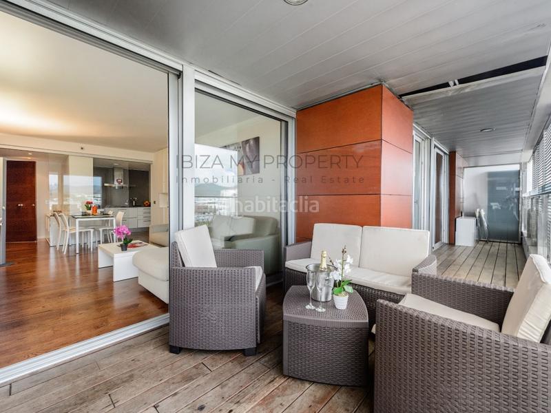 Foto b2f7b9b3-9aee-4056-964f-e6a32d2d0858. Location appartement avec parking piscine dans Marina Botafoc-Talamanca Ibiza