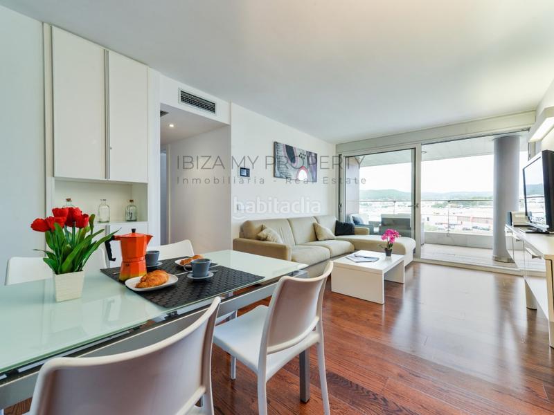 Foto b75b81ff-1bc5-4046-a627-c622b419d2eb. Location appartement avec parking piscine dans Marina Botafoc-Talamanca Ibiza