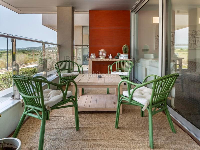 Foto 4ce7b55b-2aec-4f21-a08e-74a24da0b7b6. Lloguer apartament amb aparcament piscina a Marina Botafoc-Talamanca Ibiza