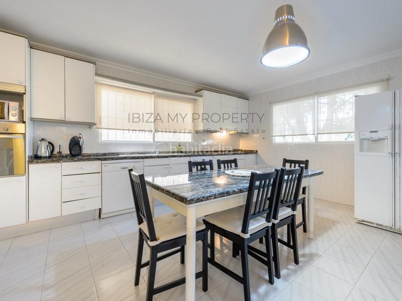 Foto 28efaf3a-ddf9-4ed8-9d2b-e80d9e49c433. Rent semi detached house in Can Furnet Santa Eulària