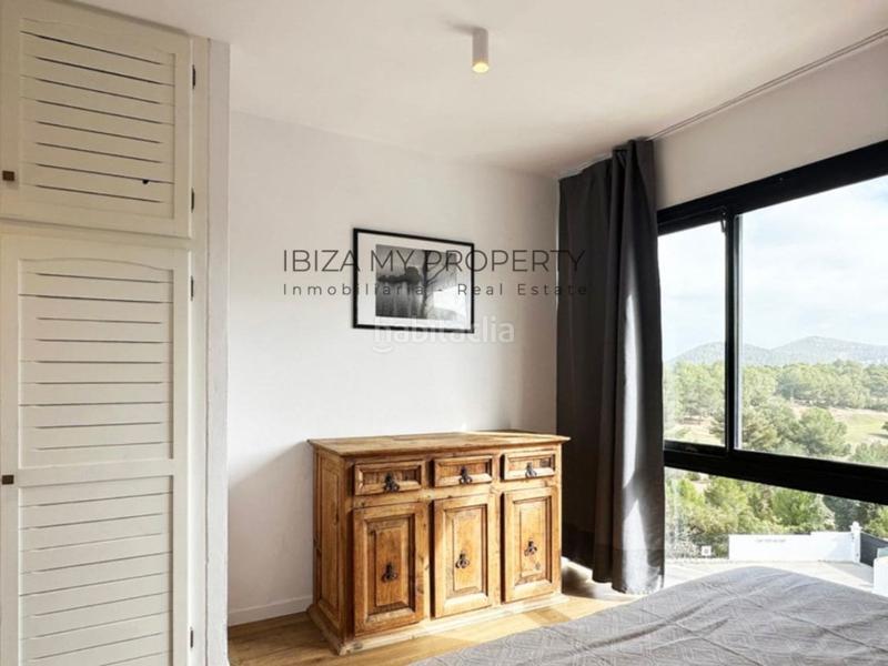 Foto 30cdf0fb-abf2-471b-a137-48bca2c57e2a. Alquiler apartamento precioso dúplex en Roca Llisa en Santa Eulària