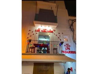 Traspàs Local Comercial a Dalt Vila-La Marina. Una pequeña joya gastronómica en la marina de ibiza.