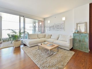 Piccolo appartamento  Carrer de s'hort de sa fruita. Espacio singular marina botafoch  terraza 20m  piscina  edificio