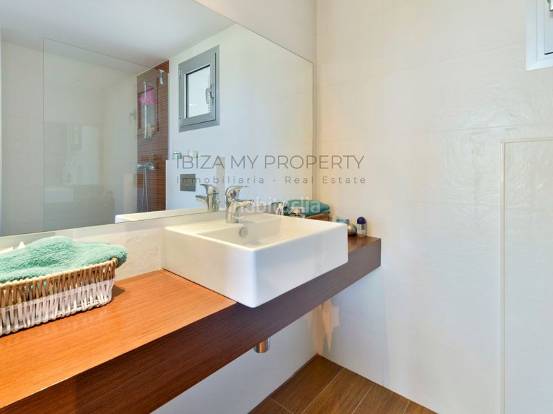 Foto 086ec12f-f25f-4c42-ac06-aedf37497ebf. Apartament amb aparcament piscina a Marina Botafoc-Talamanca Ibiza