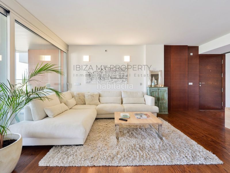 Foto 86fd388c-854c-4697-bbf8-0198fad99bd4. Apartament amb aparcament piscina a Marina Botafoc-Talamanca Ibiza