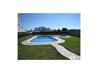 Rent Apartment  Avenida pedro matutes noguera. Bajo con jardín privado en es viver  3 habitaciones, piscina y p