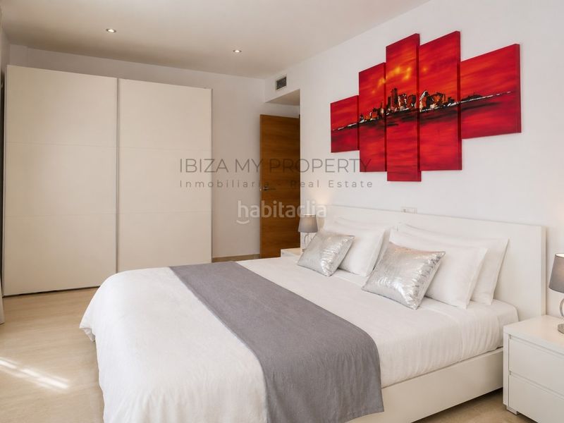Foto 53ad3e25-0bca-400d-bd00-2a1e2f0c77ca. Lloguer apartament amb aparcament piscina a Ses Figueretes - Platja d'en Bossa - Cas Serres Ibiza