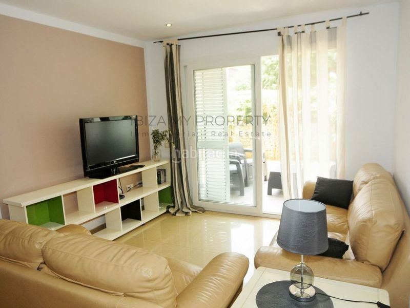 Foto efb361d1-6190-407f-aee8-061ae0f0f44c. Lloguer apartament amb aparcament piscina a Ses Figueretes - Platja d'en Bossa - Cas Serres Ibiza