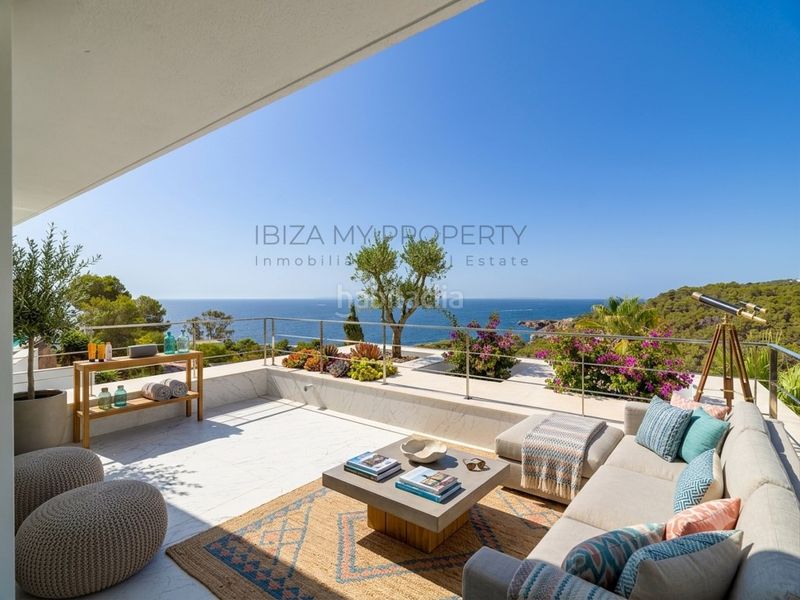 Foto fd6a8775-759c-4950-b3e9-f2a4ba5697a5. Xalet amb aparcament piscina a Roca Llisa Santa Eulària