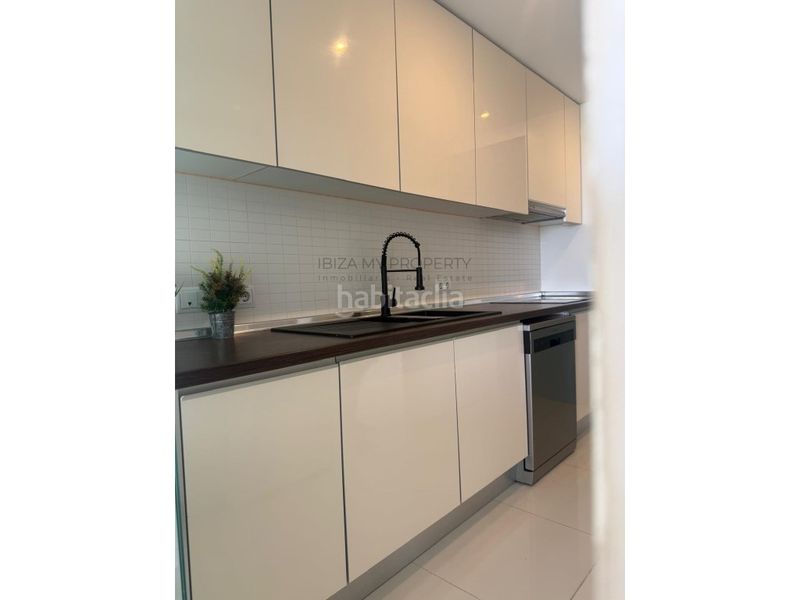 Foto 6b9633ad-7432-44c7-80ea-7c25fb5e3ec9. Location appartement avec parking dans Ses Figueretes - Platja d'en Bossa - Cas Serres Ibiza