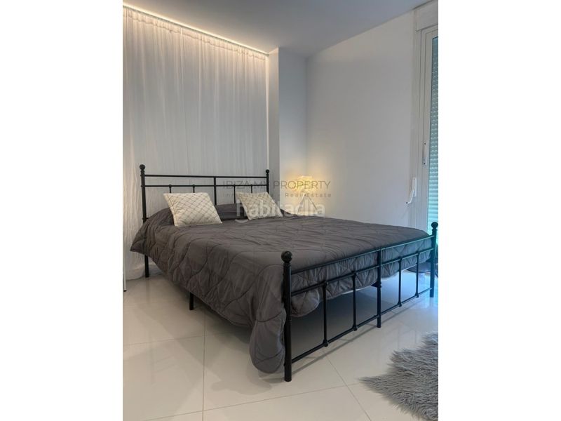 Foto 7a78dabd-b3ed-4103-a439-f2394da45d1e. Location appartement avec parking dans Ses Figueretes - Platja d'en Bossa - Cas Serres Ibiza