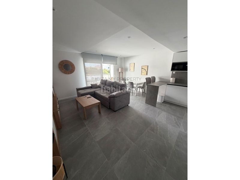 Foto f3f8b595-90dd-4a62-9360-1450da69d0ac. Lloguer apartament amb aparcament a Ses Figueretes - Platja d'en Bossa - Cas Serres Ibiza