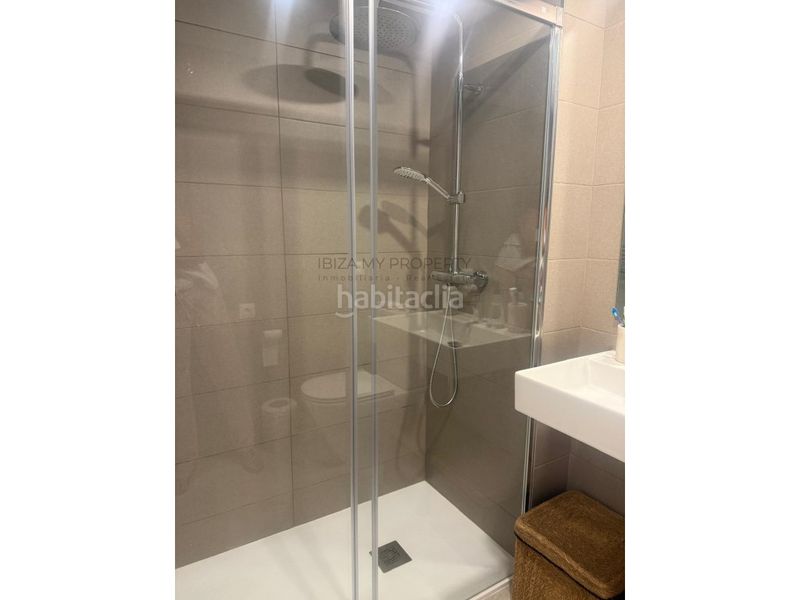 Foto 908d0652-19c6-43b2-bf42-bfc8ea304512. Lloguer apartament amb aparcament a Ses Figueretes - Platja d'en Bossa - Cas Serres Ibiza
