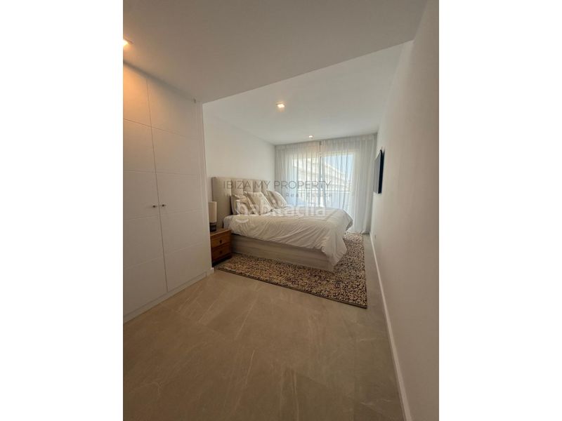 Foto 68bd9057-f98e-4380-8ba3-2856fedc5c09. Location appartement avec parking dans Ses Figueretes - Platja d'en Bossa - Cas Serres Ibiza