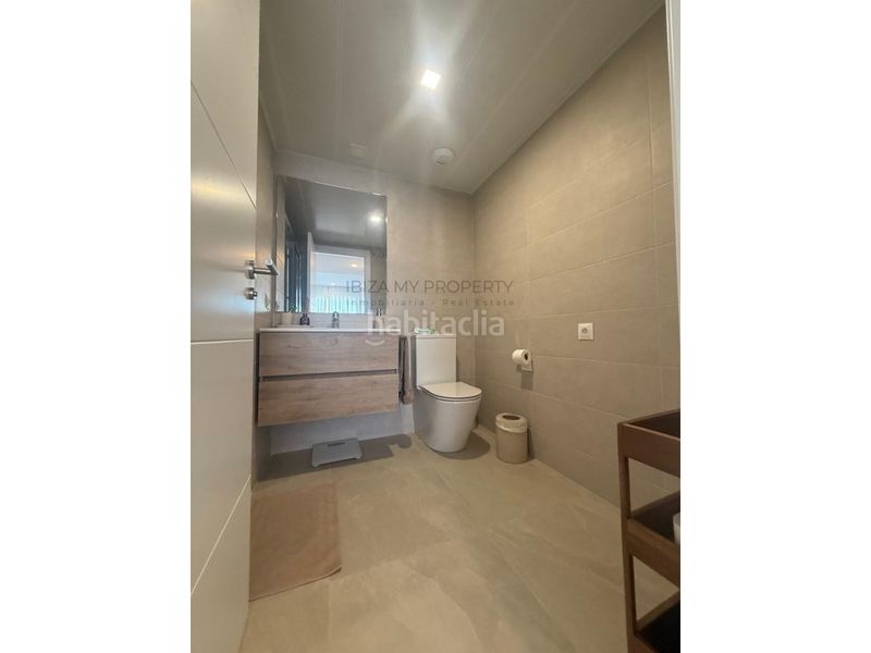 Foto 59b4877b-b000-42b3-ab8e-f27b34314759. Miete appartement mit parking in Ses Figueretes - Platja d'en Bossa - Cas Serres Ibiza