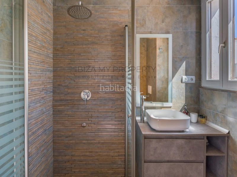 Foto 23313349-73ee-4ef5-8d30-eb19fab5c058. Apartament a Dalt Vila-La Marina Ibiza