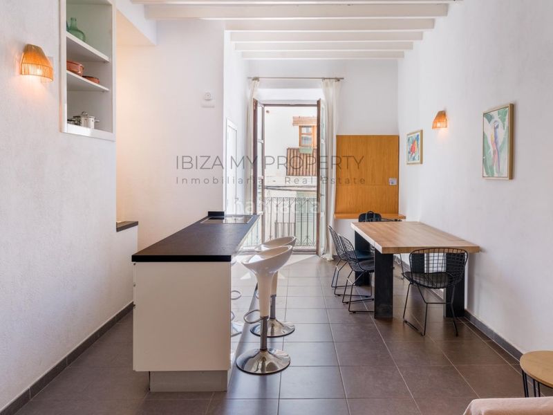 Foto 8ad48da0-d2c1-41c3-8a20-018664724e6d. Apartament a Dalt Vila-La Marina Ibiza