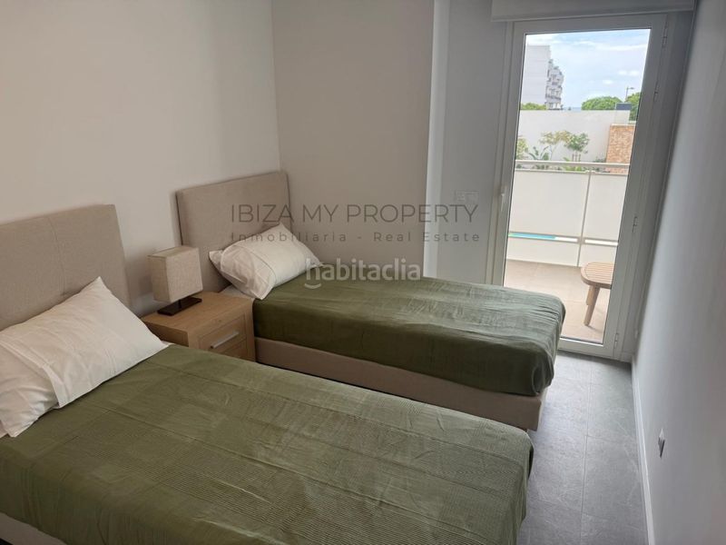 Foto 9e8cbf53-c1d7-460d-983e-44327a42ec31. Lloguer apartament amb aparcament piscina a Ses Figueretes - Platja d'en Bossa - Cas Serres Ibiza
