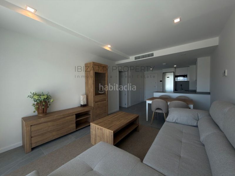 Foto b14d2e32-1c98-4b35-91dd-a082dd9ad9b2. Lloguer apartament amb aparcament piscina a Ses Figueretes - Platja d'en Bossa - Cas Serres Ibiza