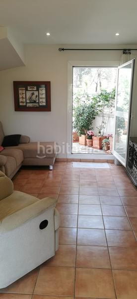 Foto 5c23e8ca-2aa3-4143-8123-f53ec8ced044. Casa adossada amb xemeneia aparcament piscina a Altafulla