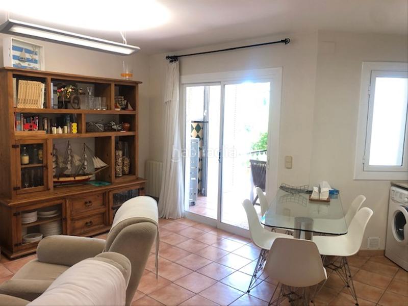 Foto cf261fd5-9772-4bff-856e-bdea9caa1140. Casa adossada amb xemeneia aparcament piscina a Altafulla
