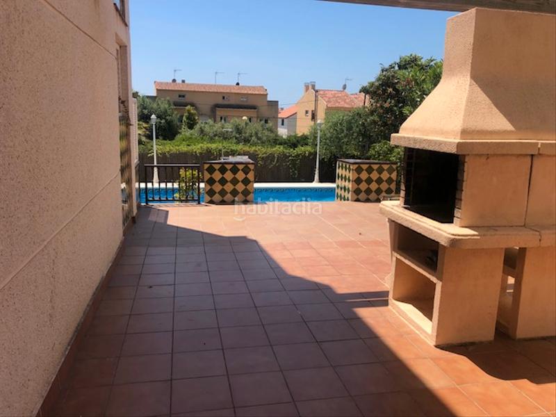 Foto f926be88-67e0-403c-a970-69ec54860014. Casa adossada amb xemeneia aparcament piscina a Altafulla