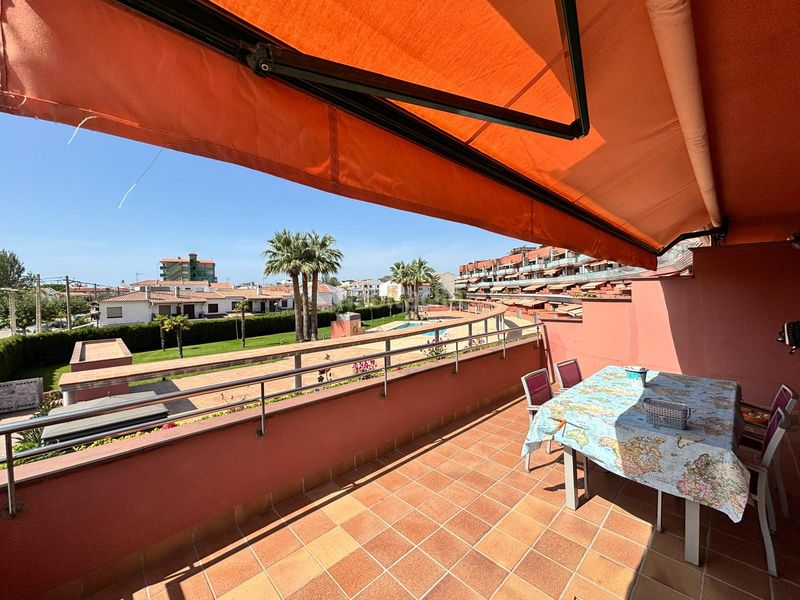 Foto ec323430-bacc-4f8e-9850-cd9e3ed01625. Apartament amb aparcament piscina a Altafulla