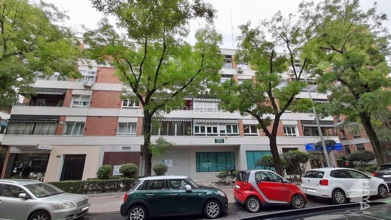 Foto bf6a59b4-ac23-4ab2-a4d7-c66cc3d9bb16. Local comercial a Hispanoamérica-Bernabéu Madrid