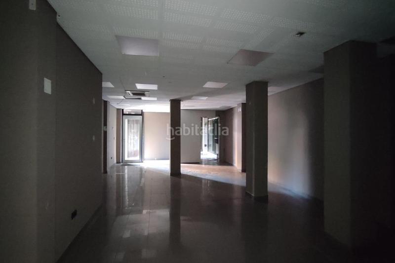 Foto 2cadd23c-1ce2-48f4-8f87-822f9a86ceee. Local comercial en camino de leganes 42 se vende o alquila cm de leganes. camino de leganes, 42 00 a n 42 en Móstoles