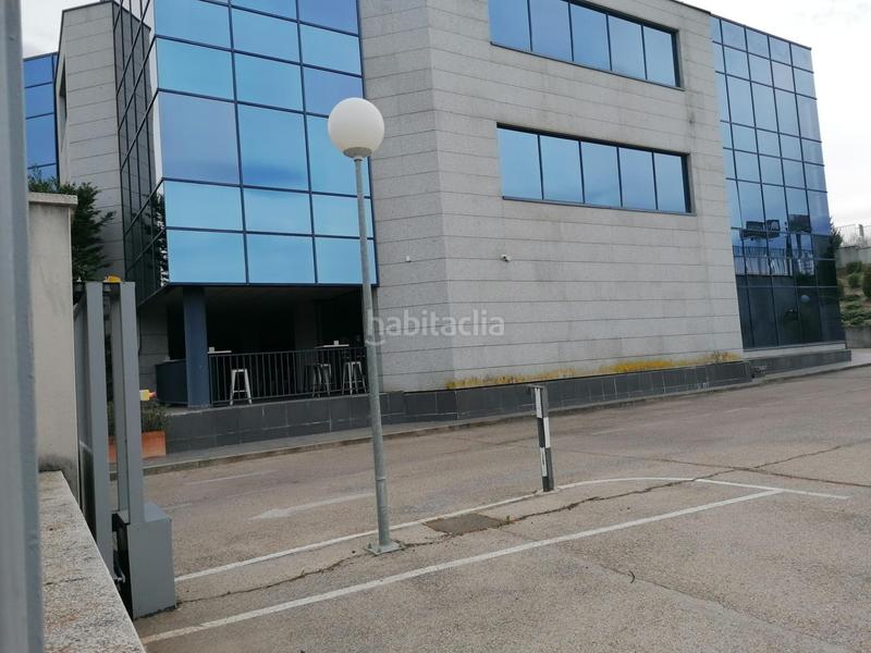 Foto 8a0c81f6-b325-46e8-836a-0ac8f507139d. Location bureau dans calle valle de alcudia 1 dans Pinar de las Rozas Rozas de Madrid (Las)
