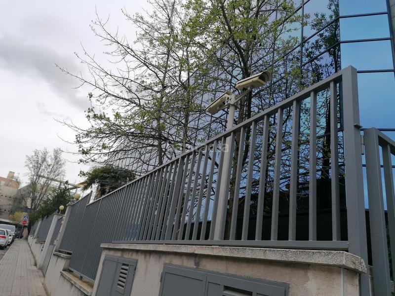 Foto 1e4ec930-1453-4b5c-83a3-bea9176991c3. Miete büro in calle valle de alcudia 1 in Pinar de las Rozas Rozas de Madrid (Las)