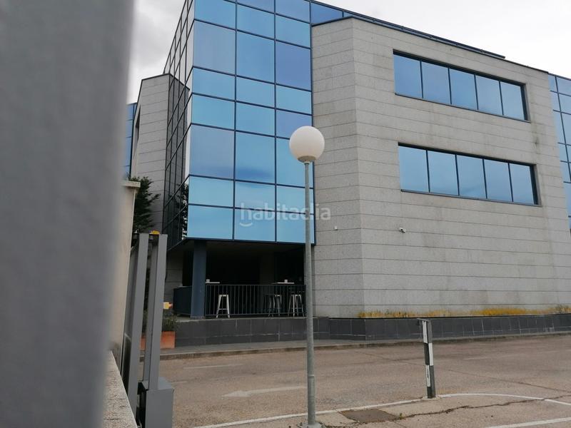 Foto 9d56f3de-08d6-44a9-a8ba-c2eaa27bf27e. Miete büro in calle valle de alcudia 1 in Pinar de las Rozas Rozas de Madrid (Las)