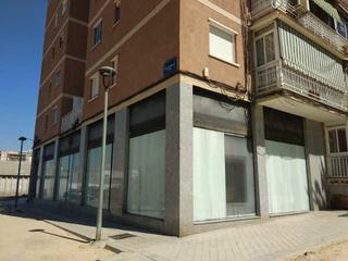 Local Comercial en PINTOR MURILLO 28